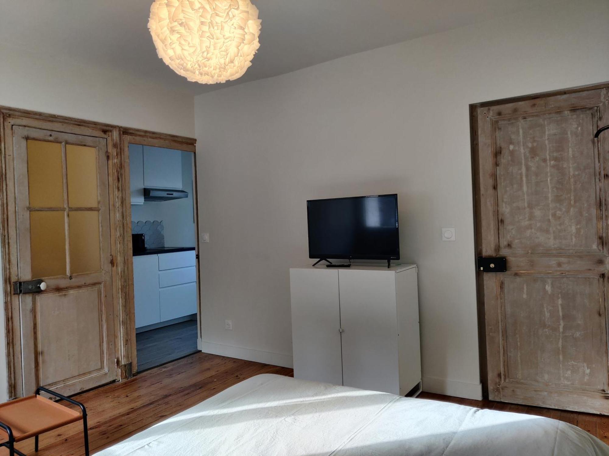 Bel Appart Renove Avec Terrasse Saint-Avertin Exterior photo